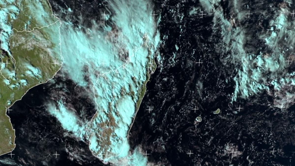 Impressionnant développement orageux sur Madagascar