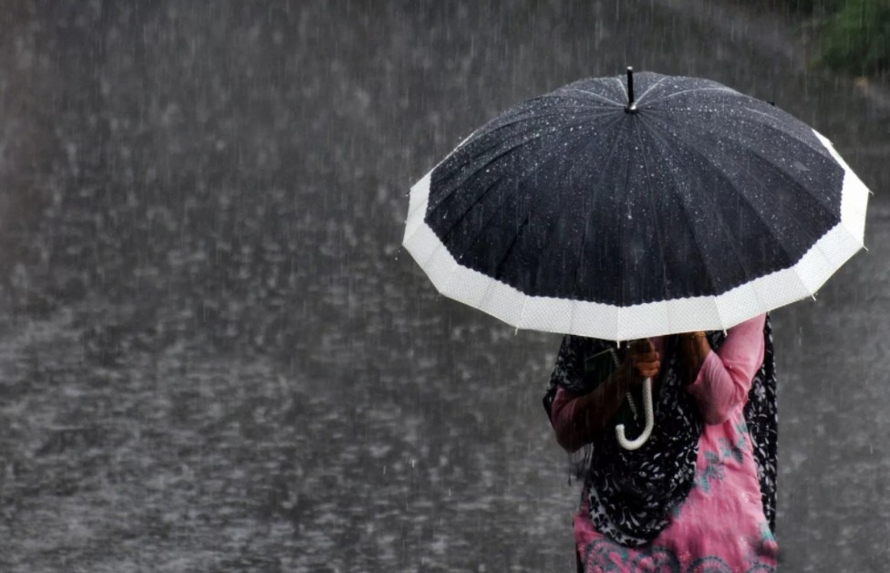 Le parapluie augmente le risque d'être foudroyé