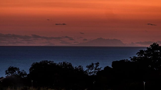 Peut on voir la reunion depuis maurice oui et voici pourquoi