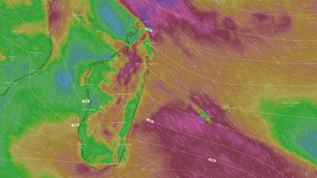 Renforcement de l'alizé et houle australe de Madagascar aux Mascareignes