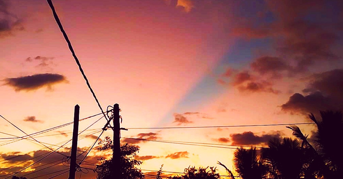 Rayon anti-crépusculaire dans le ciel de la Réunion