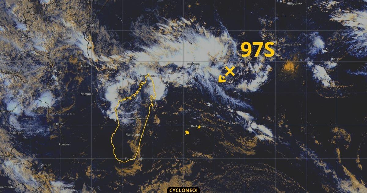 La probable future tempête Belal identifiée et numérotée 97S en attendant