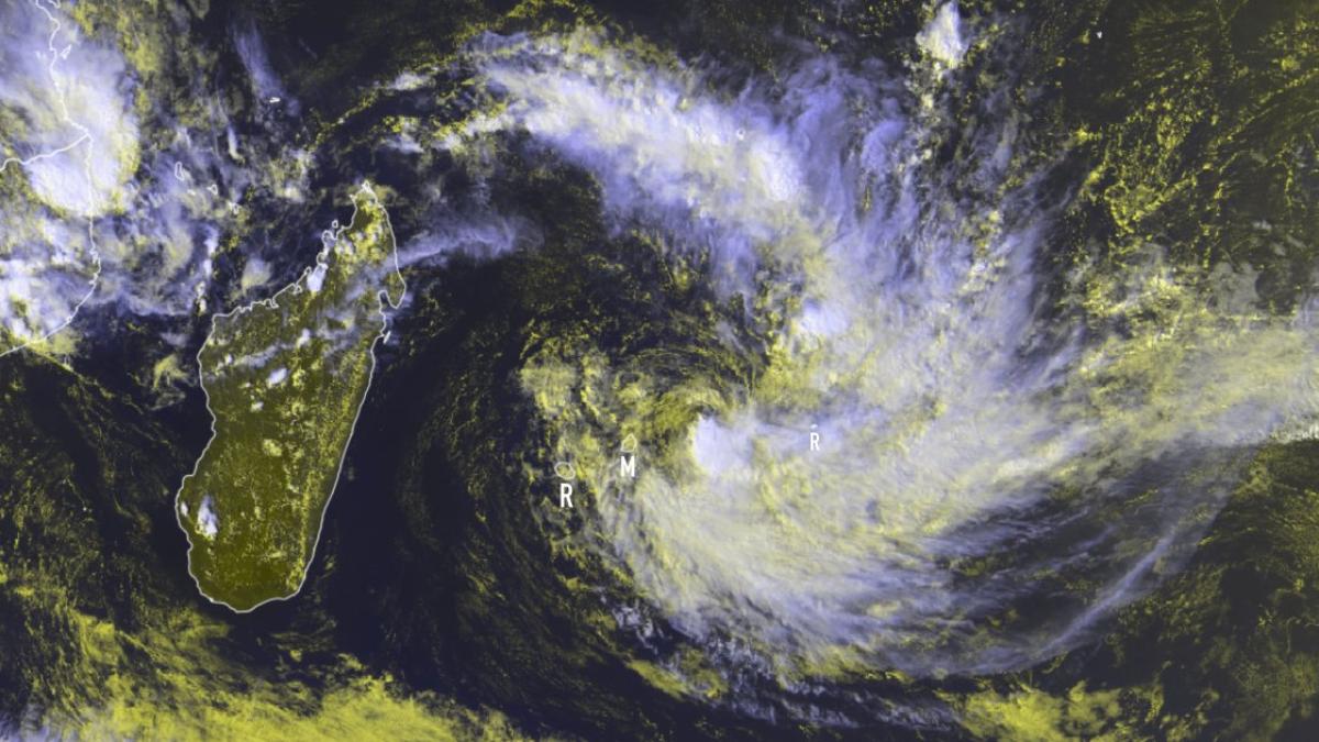 La dépression tropicale n°4 est devenue la tempête tropicale Calvinia