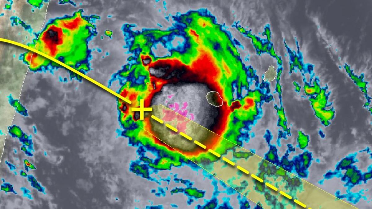 Dépression tropicale n°14, dégradation en approche de la Réunion
