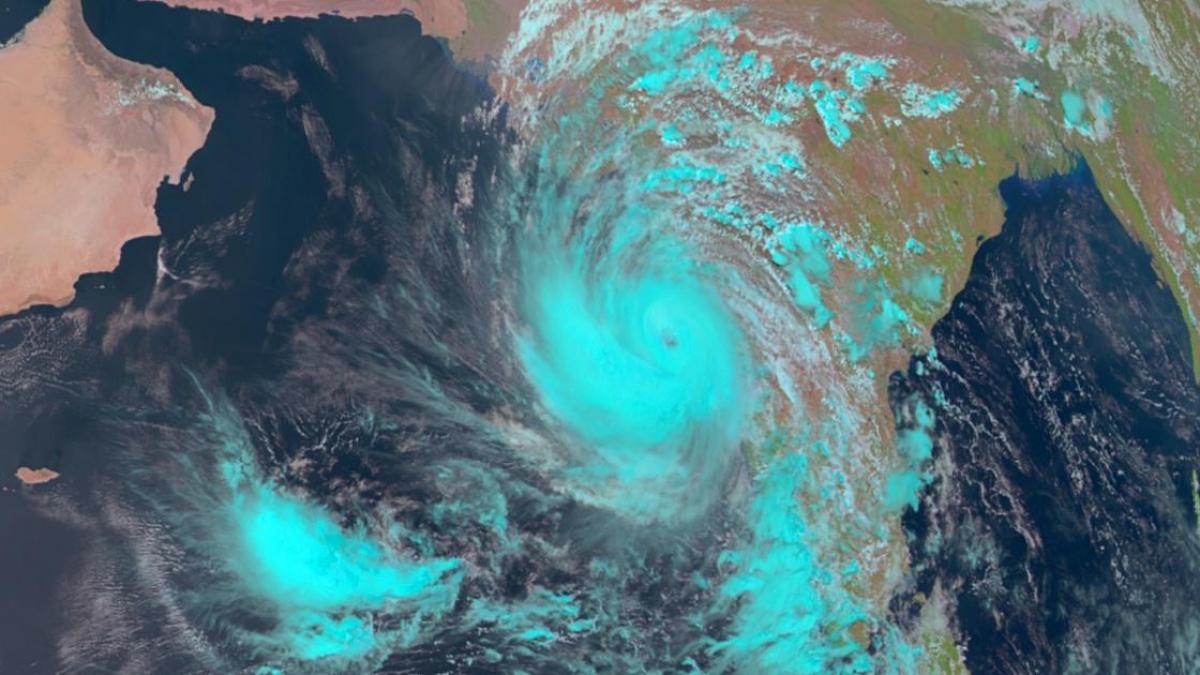 Le cyclone tropical Tauktae en direction de l'état indien du Gujarat