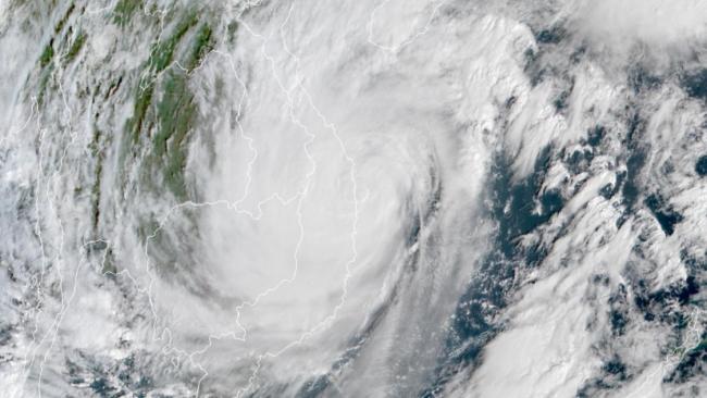 Le centre du Vietnam sévèrement balayé par le typhon Molave
