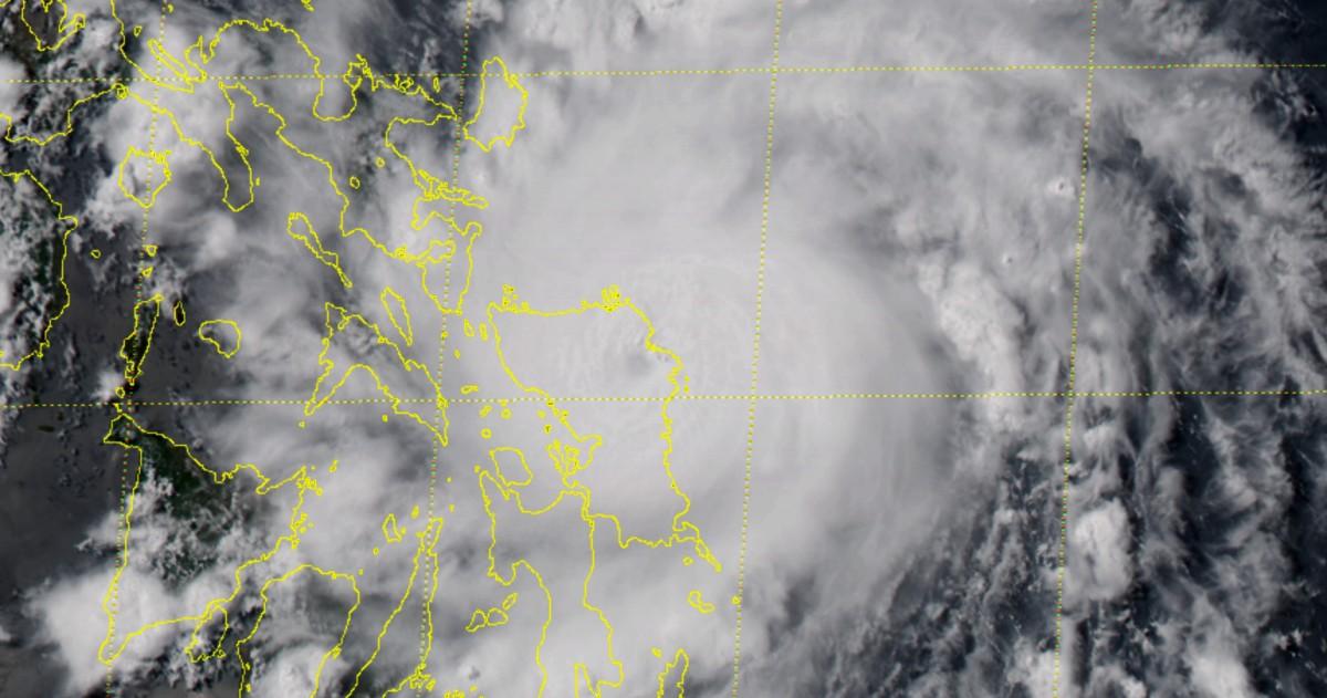 Typhoon vongfong hit philippines