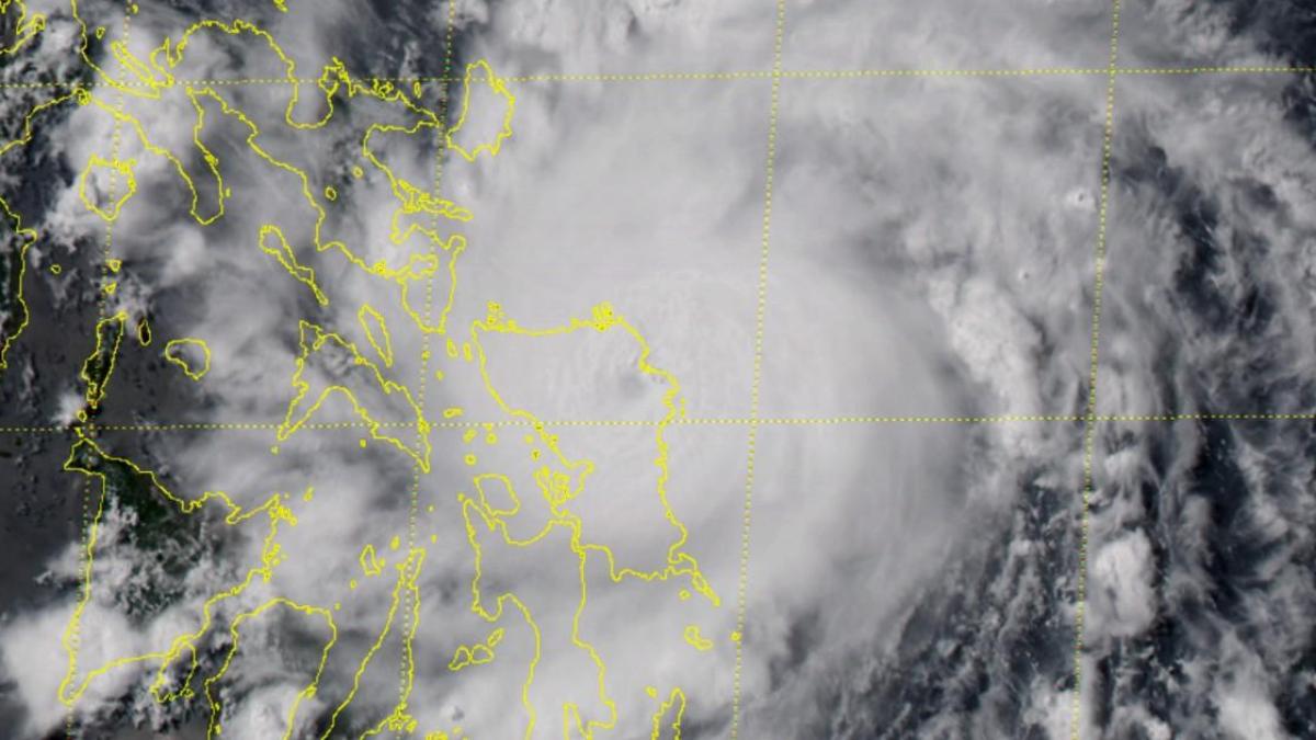 Le typhon Vongfong (Ambo) frappe les Philippines de plein fouet