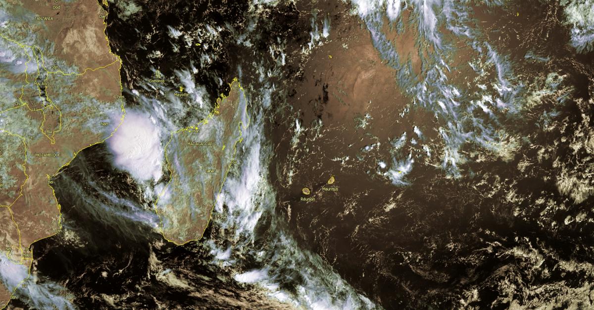 image satellite ocean indien